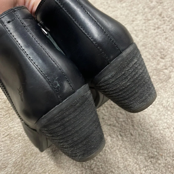 Frye Women's Judith Black Leather Zip Up Ankle Boots Booties 9.5M - Picture 11 of 15